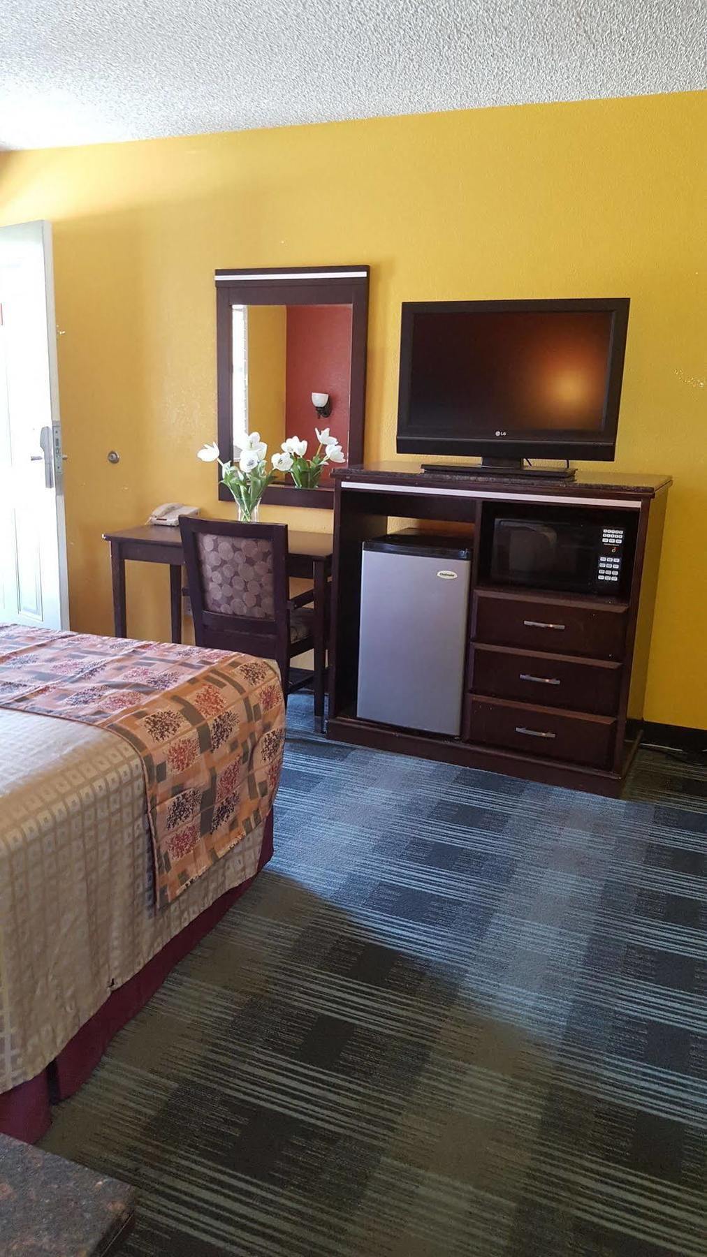 Travel Plaza Inn Compton Kültér fotó