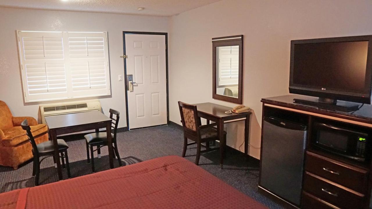 Travel Plaza Inn Compton Kültér fotó