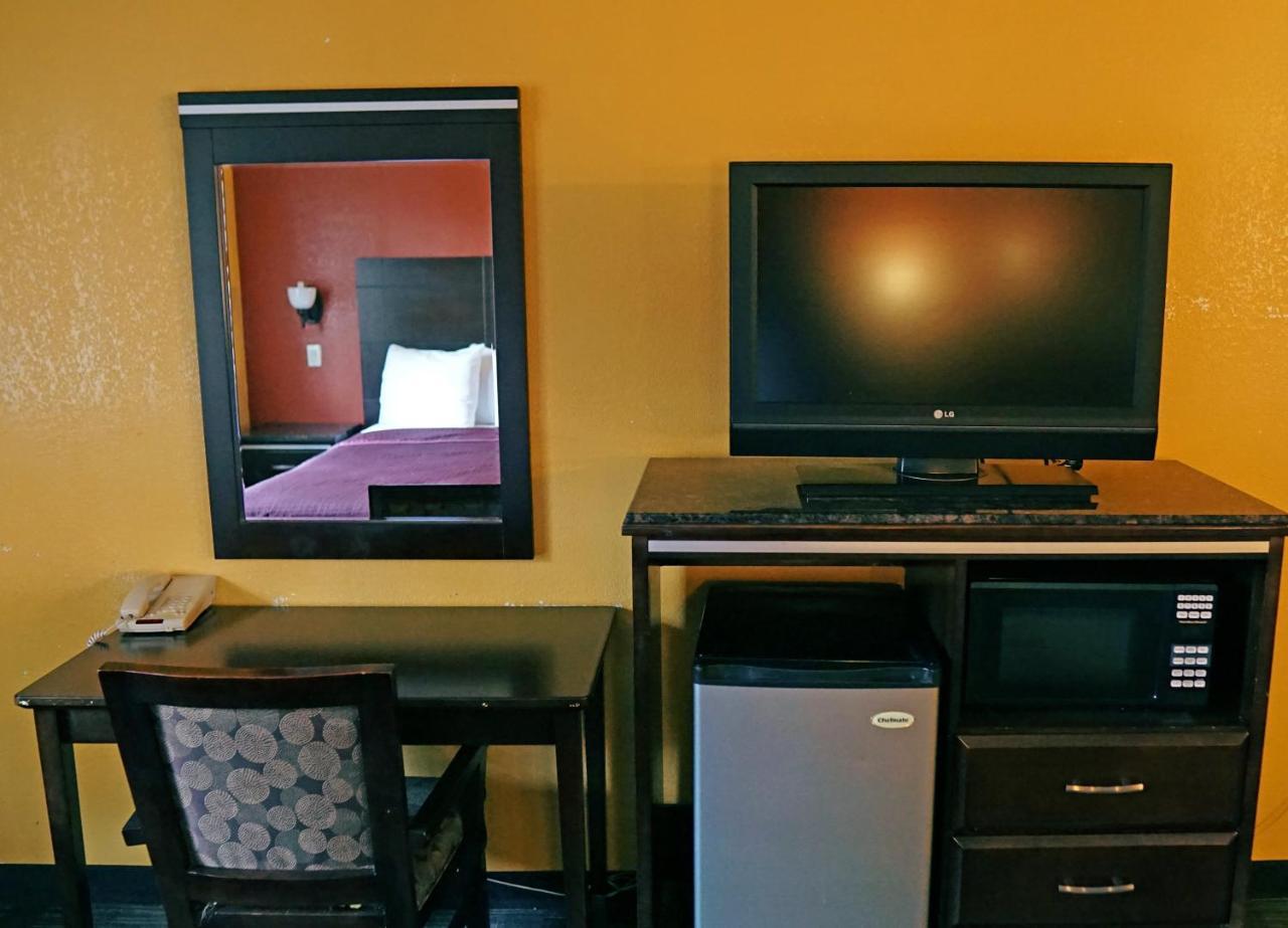 Travel Plaza Inn Compton Kültér fotó