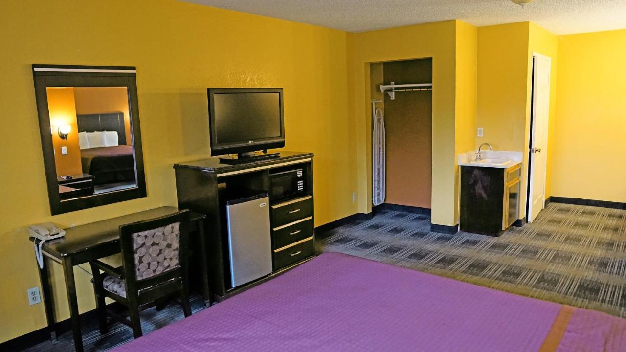 Travel Plaza Inn Compton Kültér fotó