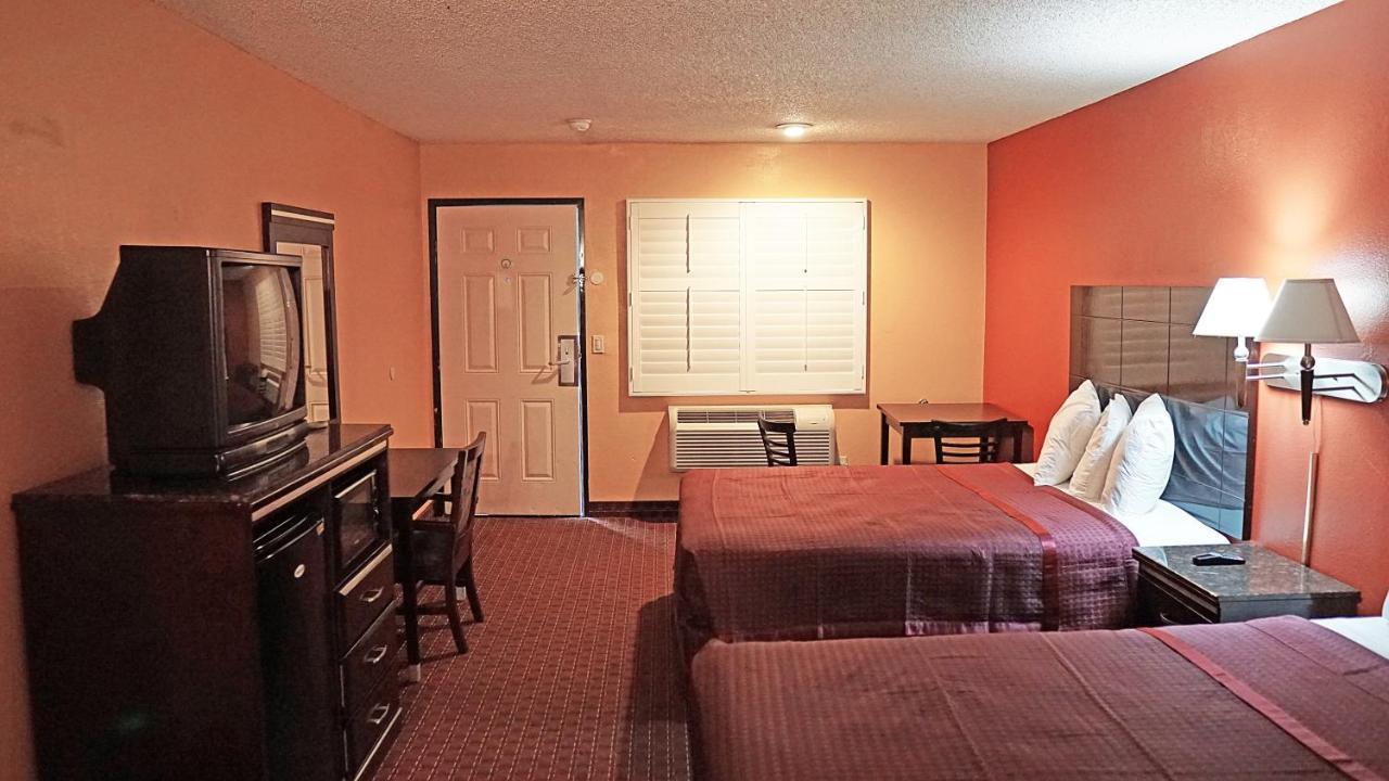 Travel Plaza Inn Compton Kültér fotó